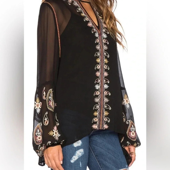 Love Sam Embroidered Peasant Top Black Sheer M boho feminine 70s Anthropology - Picture 12 of 12